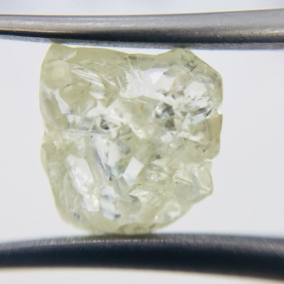 Prírodný surový diamant 2,99 ct RD0028 2
