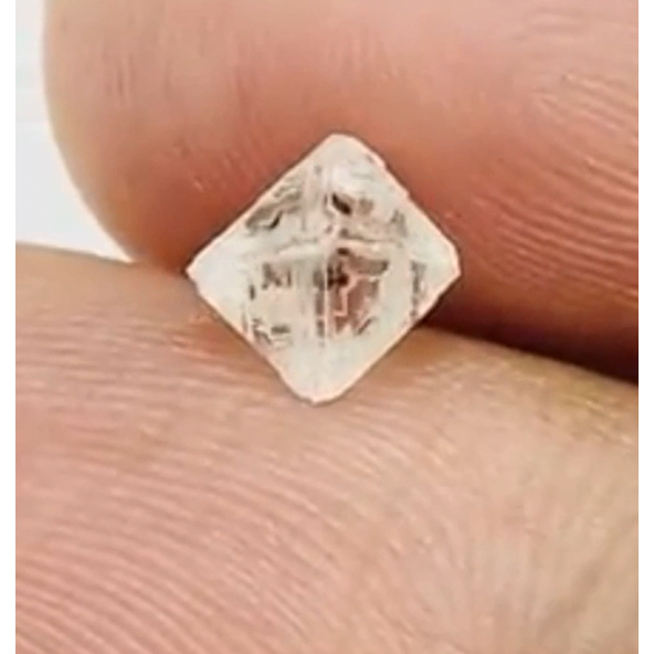 Prírodný surový diamant 1,34 ct RD0025