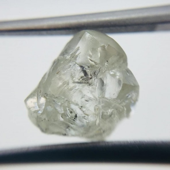 Prírodný surový diamant 3,25 ct RD0029