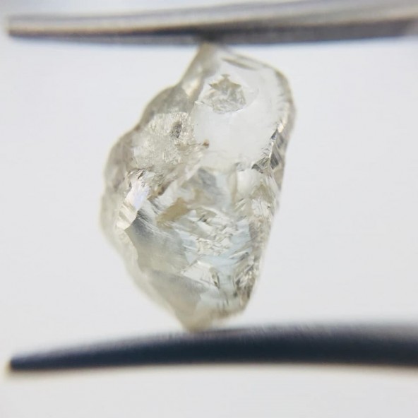 Prírodný surový diamant 3,55 ct RD0031