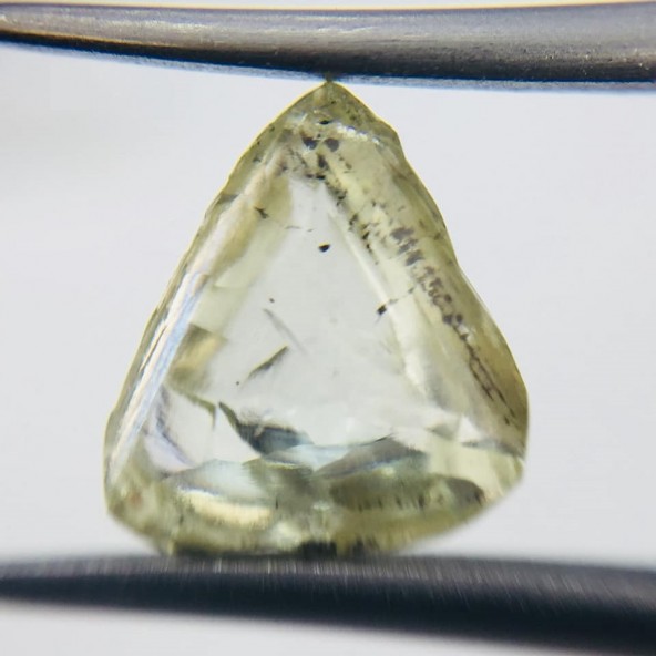Prírodný surový diamant 2,66 ct RD0041
