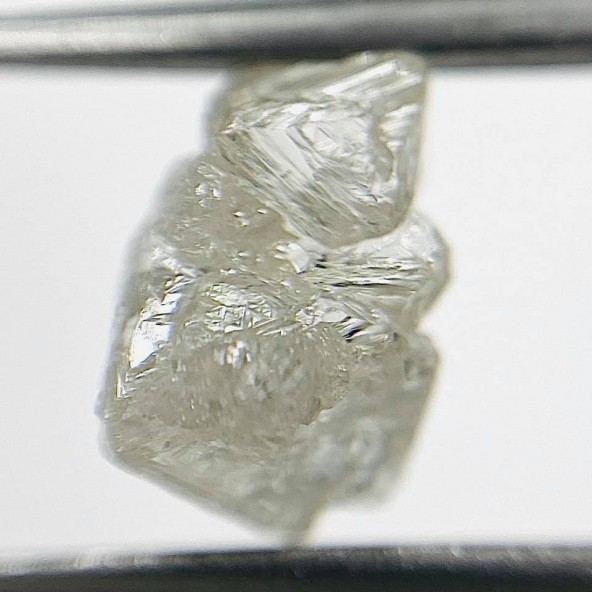 Prírodný surový diamant 1,1 ct RD0055