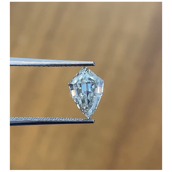 Prírodný diamant v tvare štítu 1,04 ct FSD0079