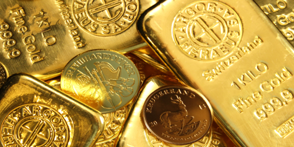 Porovnanie investovania do zlata a striebra s inými formami investícií.